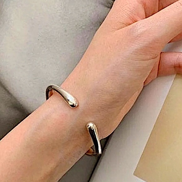 STERLING SILVER IRREGULAR BANGLE BRACELET - Picture 8 of 15